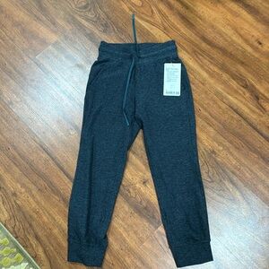 Lululemon ready to rule jogger crop. New with tags